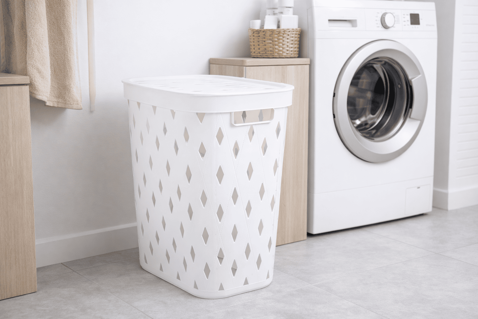 Modern Mesh White Laundry Basket